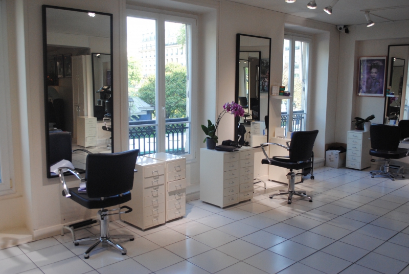 coiffure-LE BAR SUR LOUP-min_floor-home-office-property-living-room-room-781228-pxhere.com